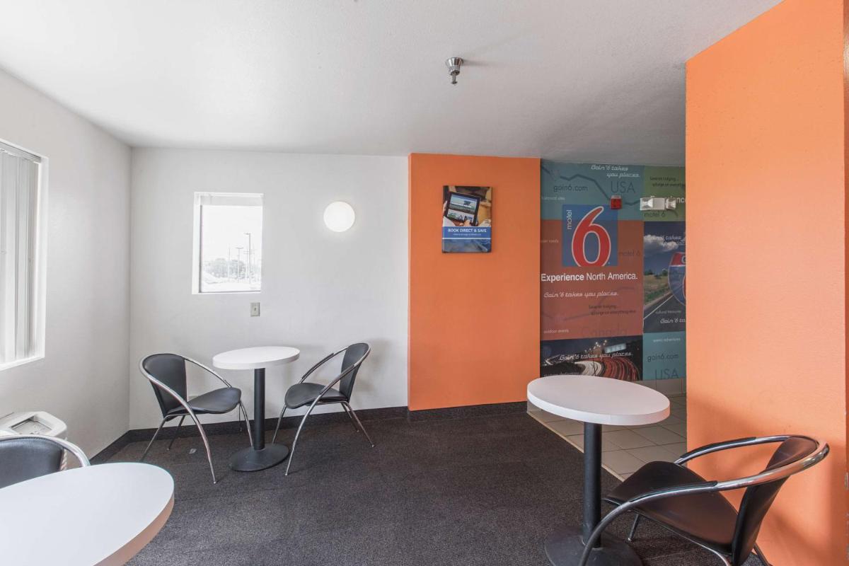 Popular attractions Area Nearby Property